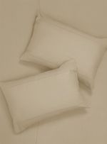 Capa-travesseiro-cama-bege-017