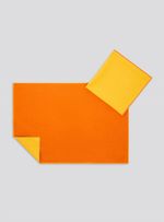 Conjunto-de-mesa-amarelo-e-laranja