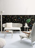 Papel-de-parede-petalas-e-asas-preto