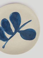 Prato-ceramica-sobremesa-iii-branco-e-azul