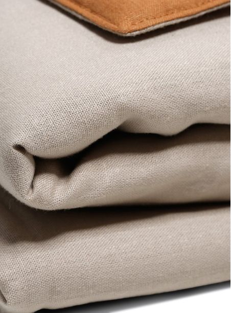 Peseira bicolor cama ocre e bege