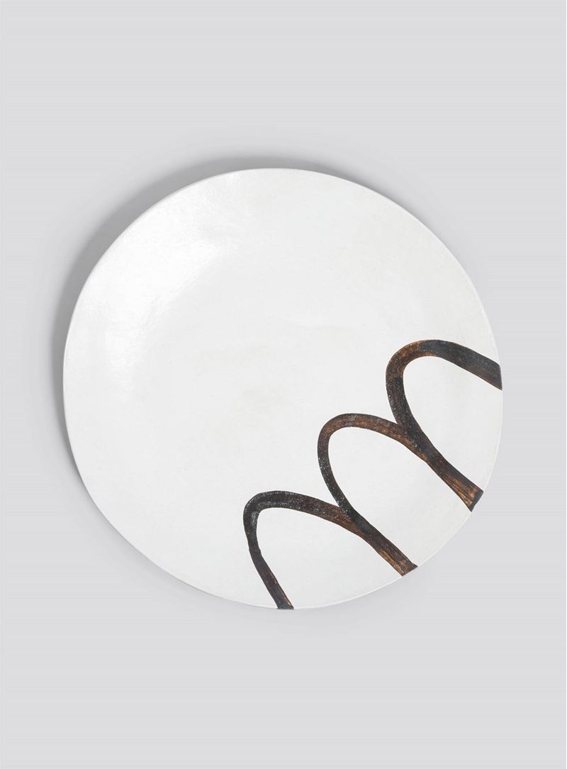 Prato-ceramica-refeicao-tracos-ii-branco-e-preto