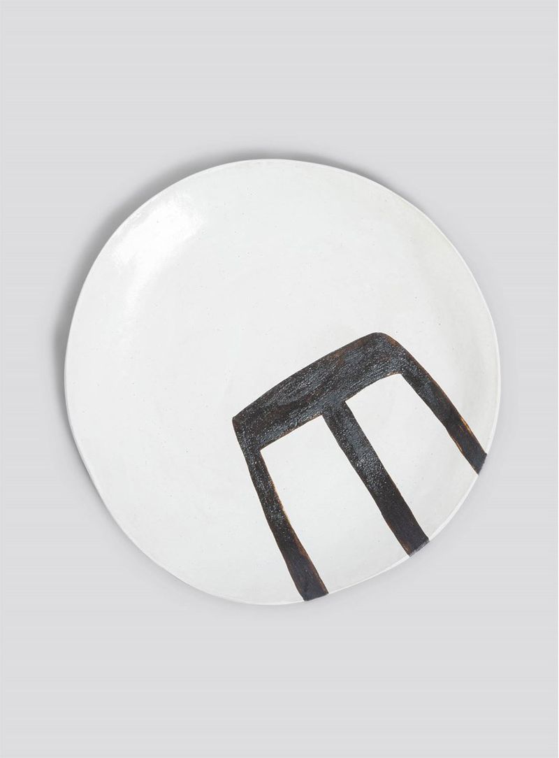 Prato-ceramica-refeicao-tracos-iii-branco-e-preto
