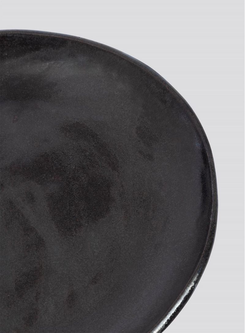 Prato-ceramica-sobremesa-preto