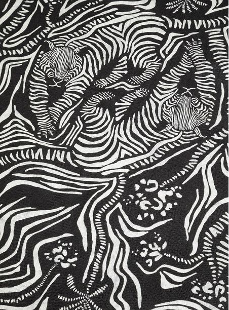 Tecido estampado not wet but wild preto e branco