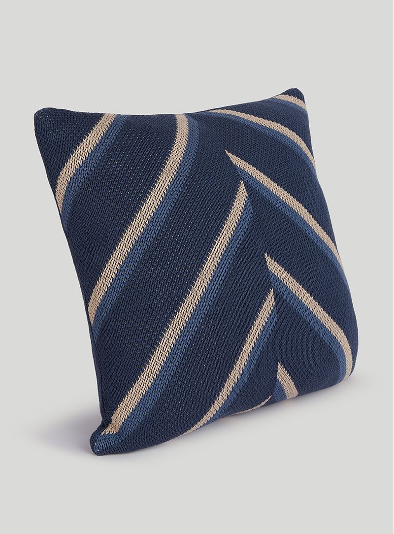 Almofada-trico-diagonal-azul-e-off-white