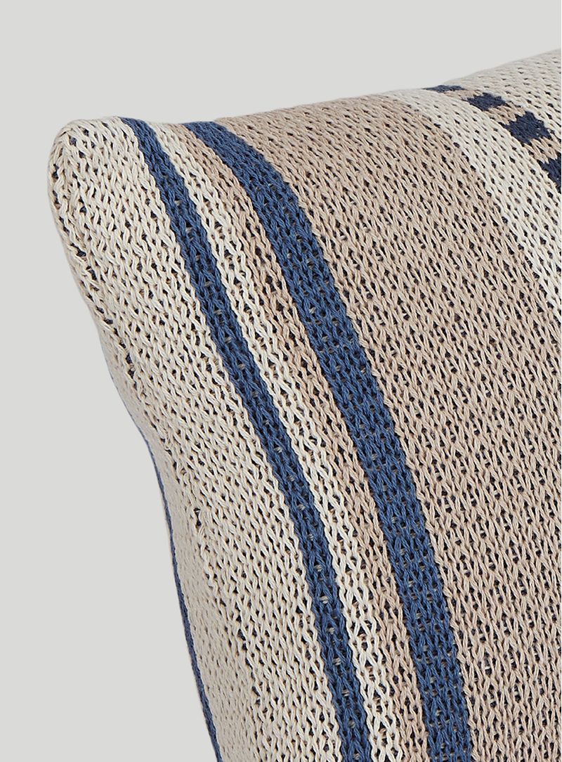 Almofada-trico--listrada-azul-e-off-white