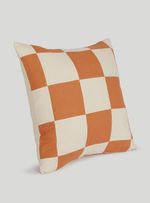 Almofada-patchwork-xadrez-ocre-e-manteiga