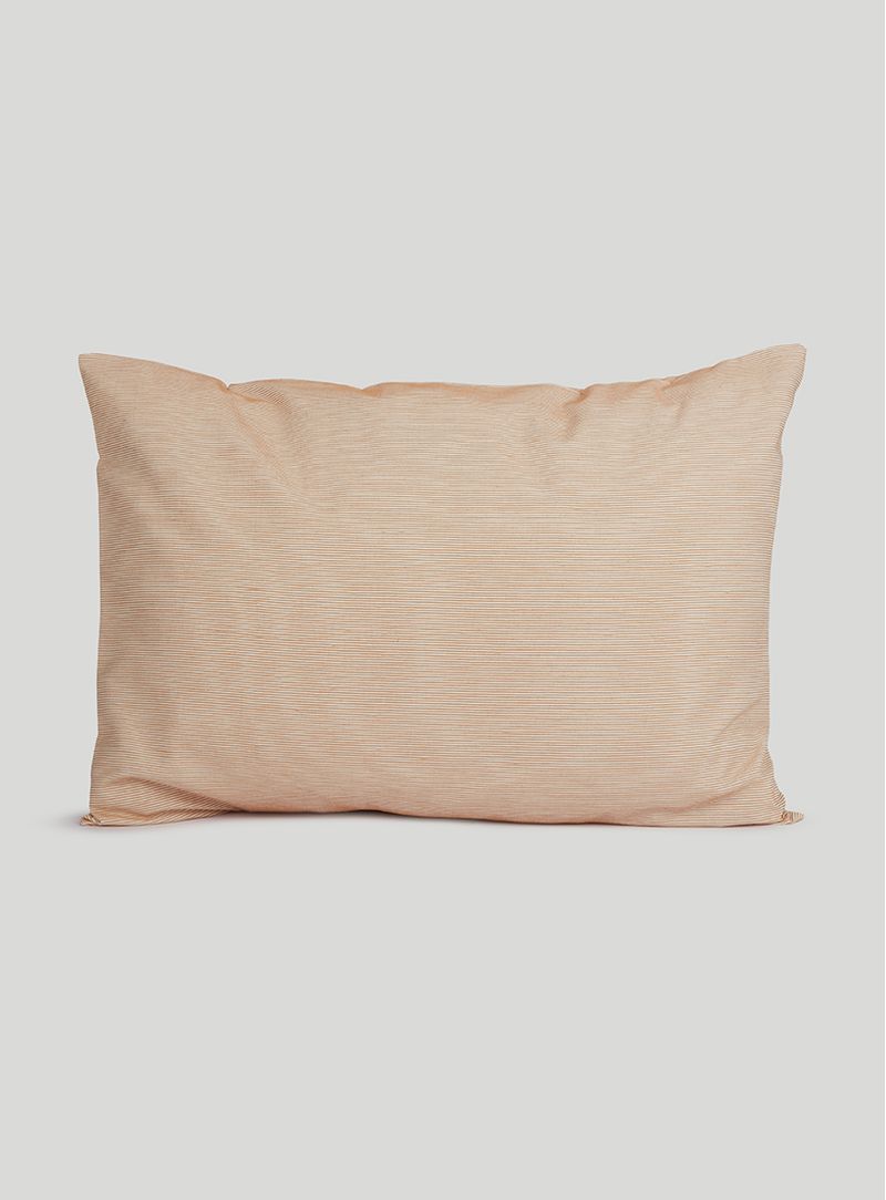 Capa-travesseiro-mar-off-white-e-ocre