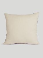 Almofada-patchwork-xadrez-azul-e-manteiga
