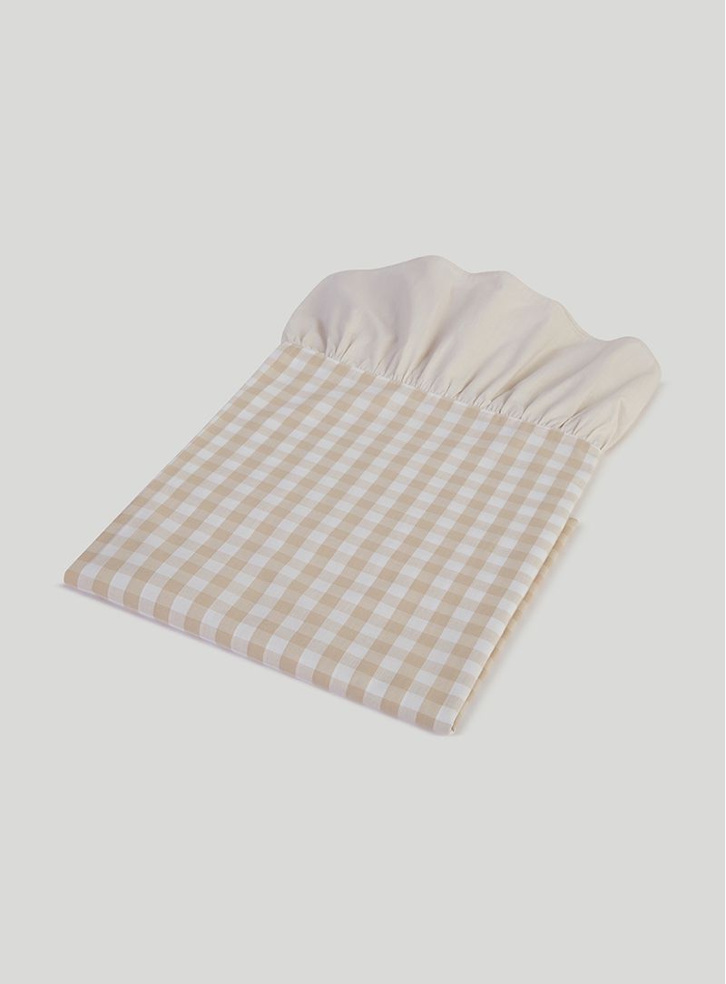 Toalha-de-mesa-xadrez-babado-bege-e-off-white