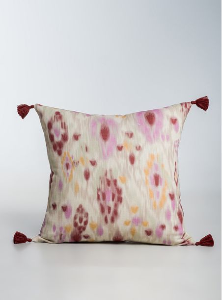 almofada ikat contemporaneo