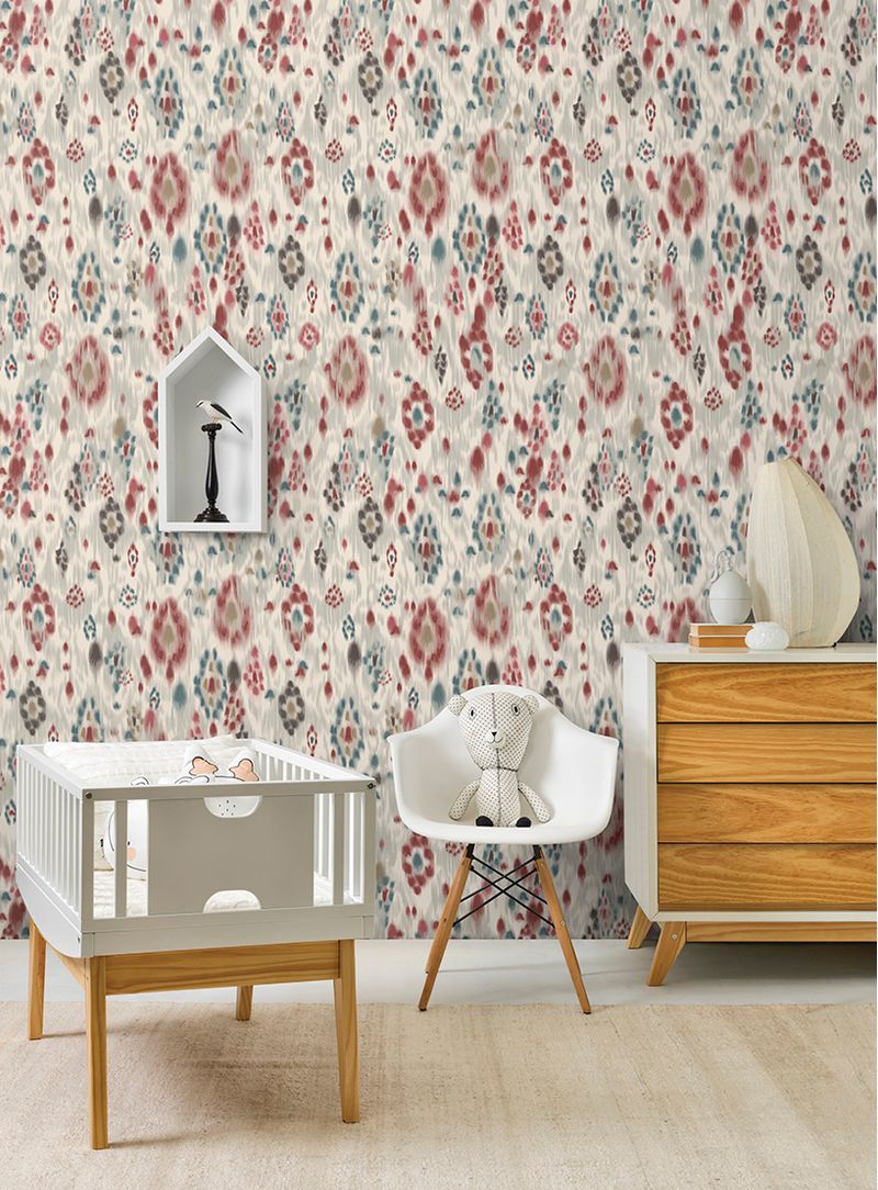 papel-de-parede-ikat-contemporaneo-vermelho-azul-e-marrom