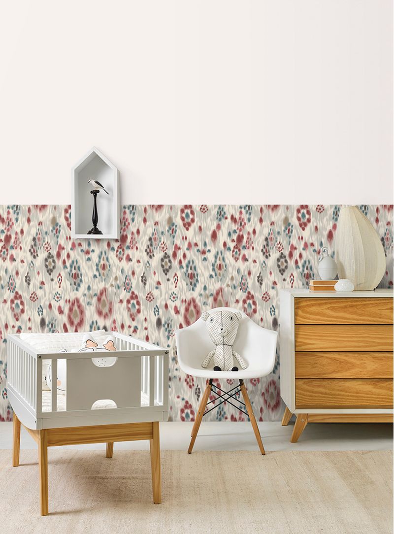 papel-de-parede-ikat-contemporaneo-vermelho-azul-e-marrom