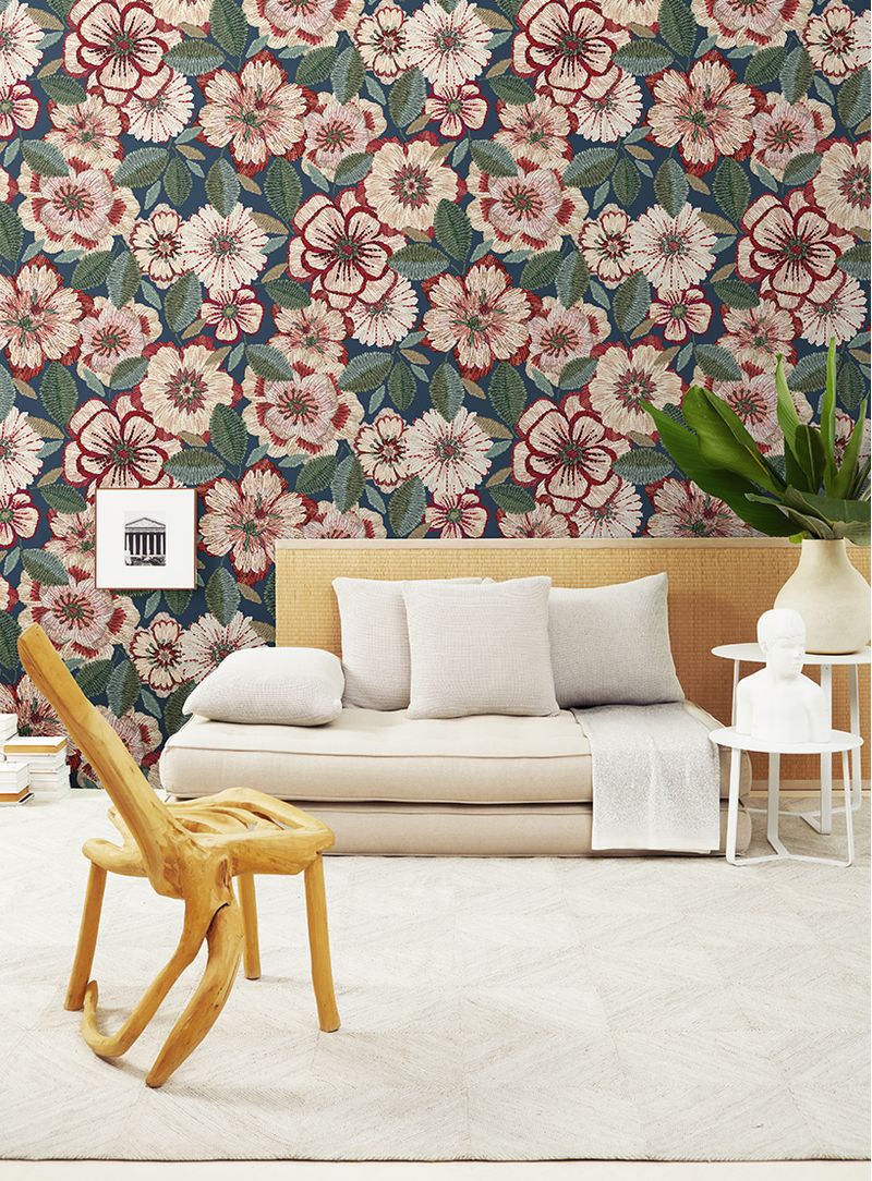 Papel-de-parede-jardineira-bege-e-vermelho