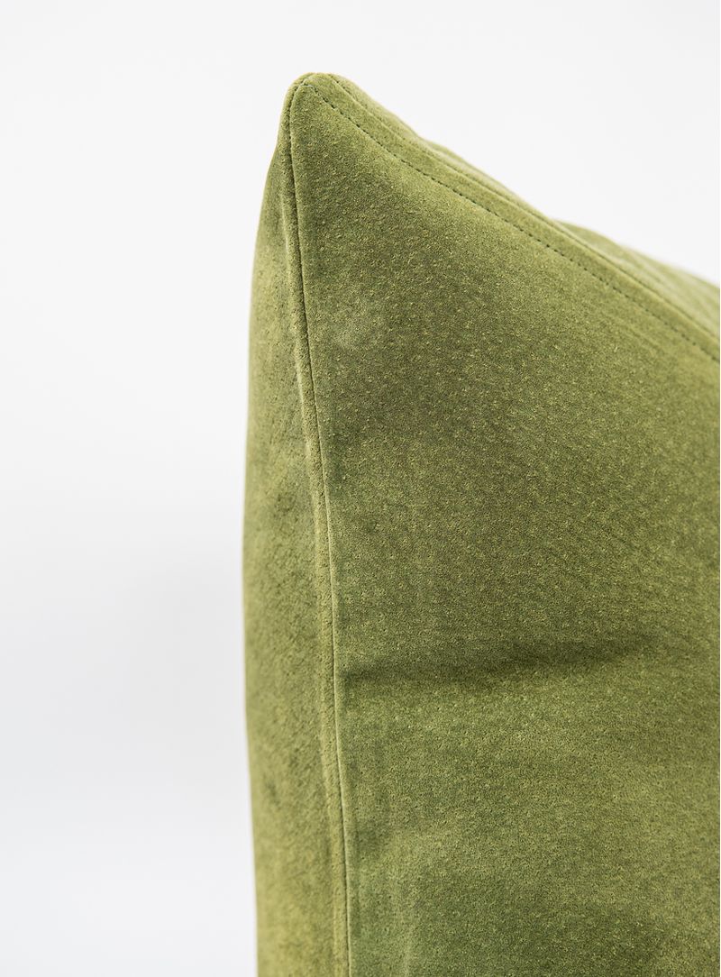Almofada-couro-pesponto-verde-escuro