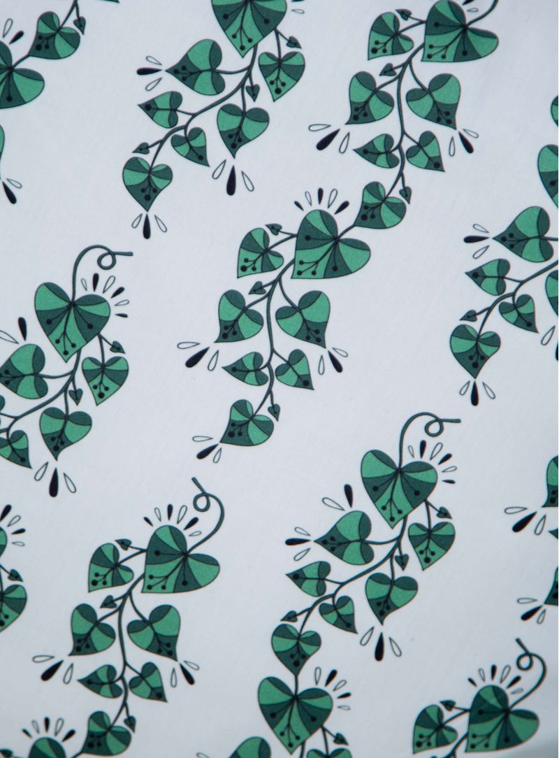 Tecido-estampado-folhas-romanticas-bege-e-verde