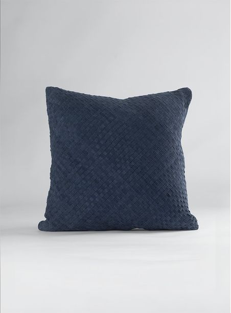 Almofada trama de couro azul escuro