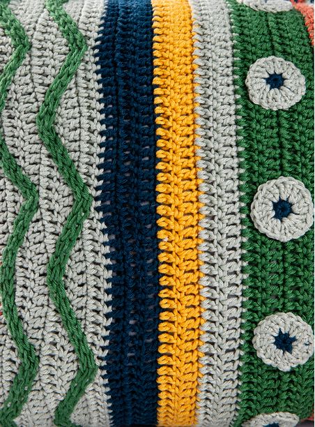 Almofada crochê retângulo laranja