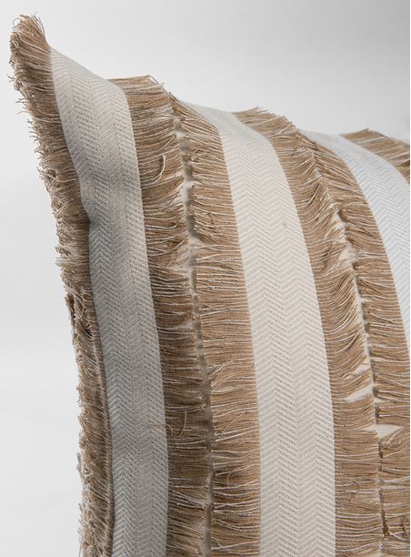 Almofada Jacquard Chevron Franjas Off White e Bege