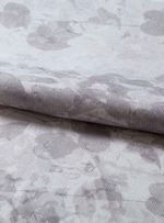 Tecido-estampado-folhas-e-memorias-cinza