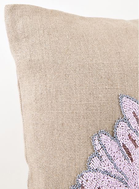 Almofada bordada miçanga flor vitória