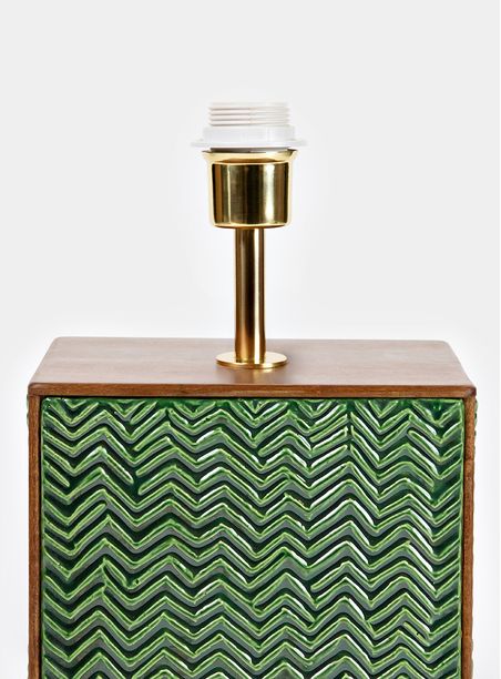 Abajur de Ipê e latão Azulejos verde