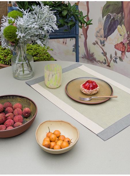 Jogo americano recortes  impermeável cinza